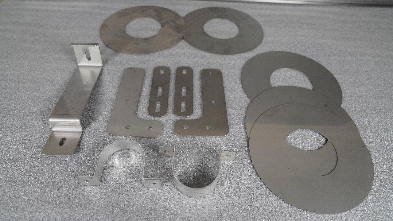 Laser Zuschnitt Laserschneiden Laserzuschnitt Edelstahl Bleche CNC Abkanten 